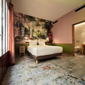 **** Отель Relais Monceau Франция